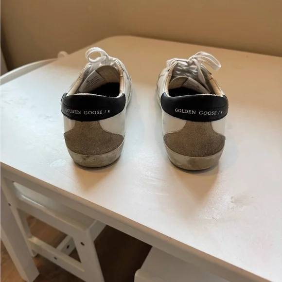 Golden Goose Sneakers white with Dark Green Star Detail - Picture 4 of 4